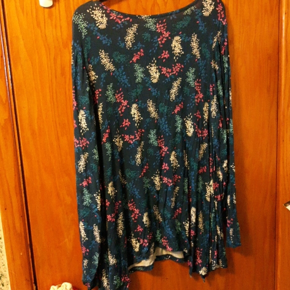 Lane Bryant Plus Size 18/20 Long Sleeve V Neck - Picture 4 of 4